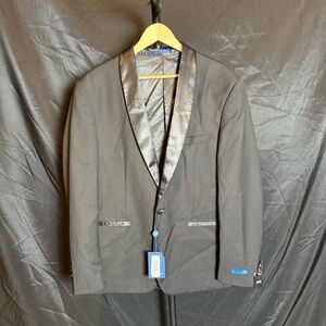 Gino Vitale Men’s 44R Tuxedo Jacket, Satin-covered lapel - Single breasted‎